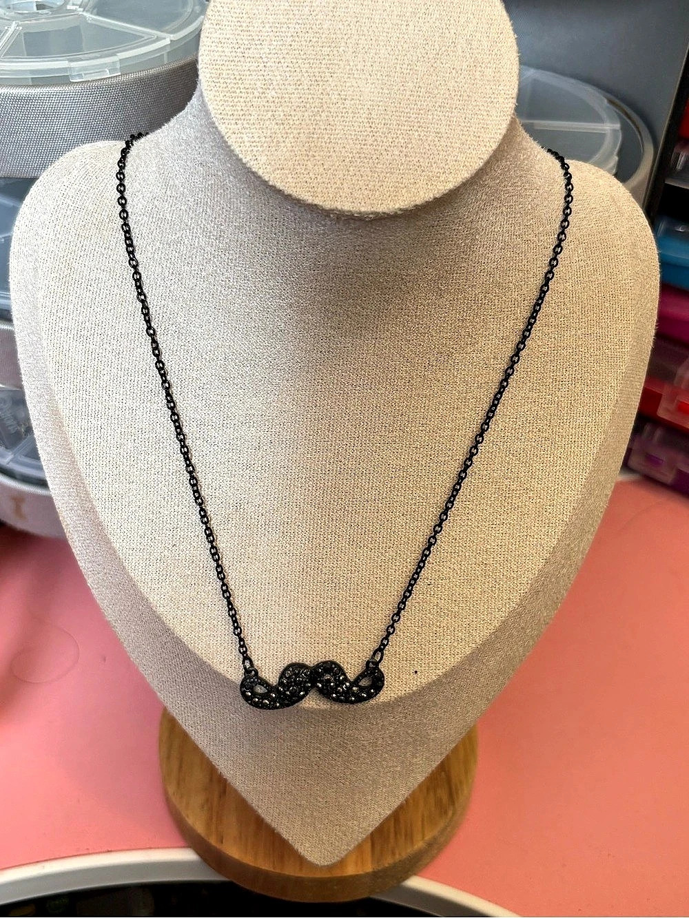 Claire’s Y2K Film Noir Black Rhinestone Mustache Necklace
